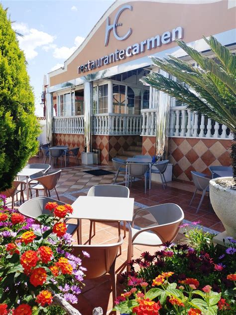 Hotels near La Carlota .